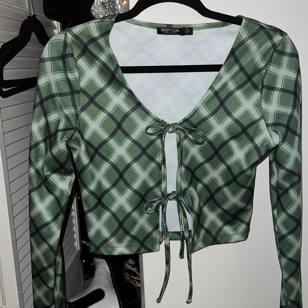 Long sleeve, tie front shirt